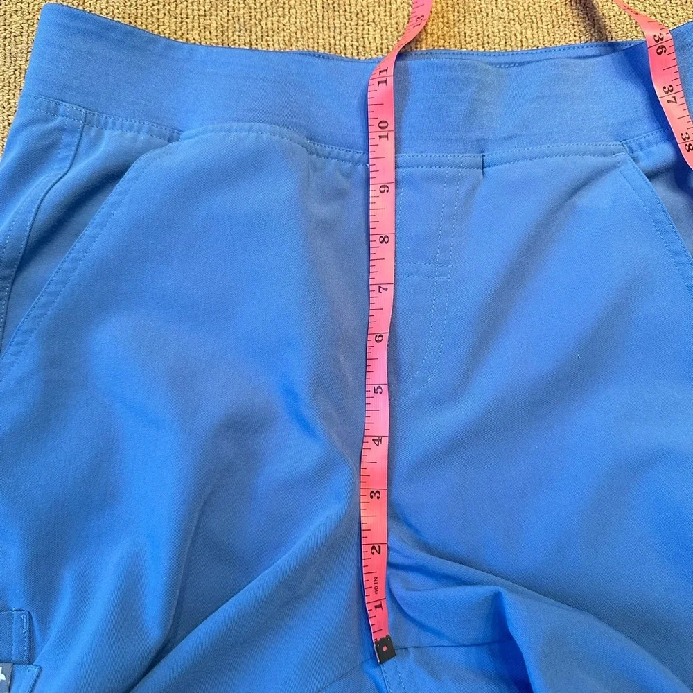 Men’s Figs Axim Cargo Scrub Pants size small